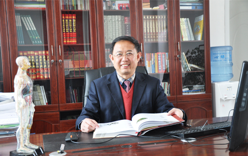 校长介绍(图1)