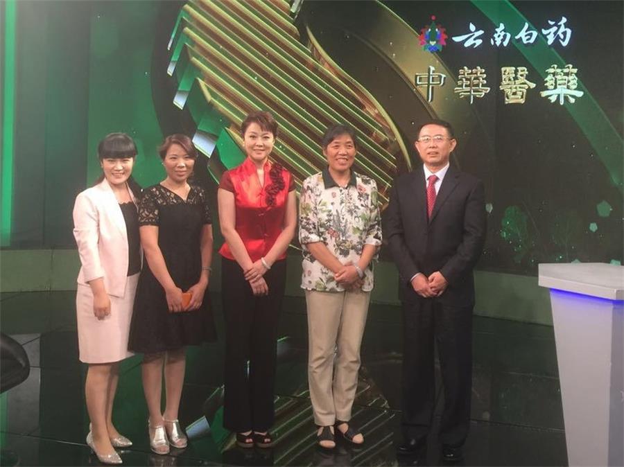 孙德仁校长一行在央视录制专题节目(图1)