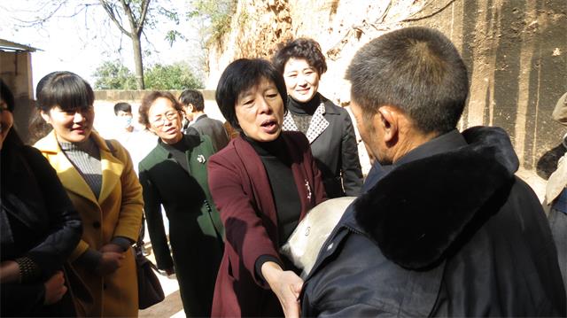 我校医疗服务队赴夏县康家坪村为村民送健康(图1)
