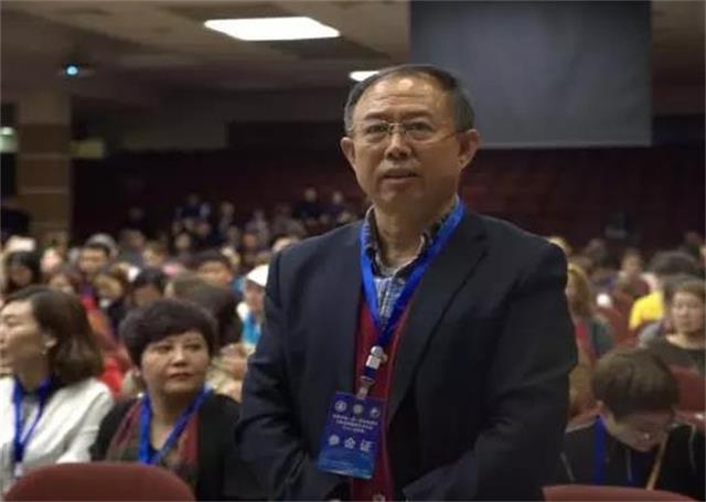 孙德仁校长在首届中俄一带一路传统医药与亚健康国际学术大会做学术报告(图1)