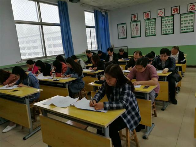 第25期高级小儿推拿培训班学员在结业典礼上的发言(图2) 第25期高级小儿推拿培训班学员在结业典礼上的发言(图2)