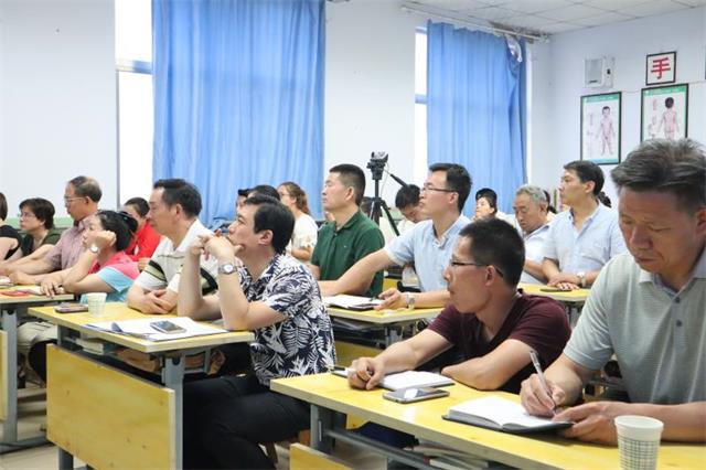 深圳市儿科专家朱锦善教授应邀来我校讲学(图5)