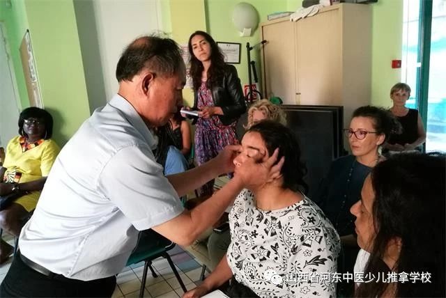 孙德仁校长传授小儿推拿2