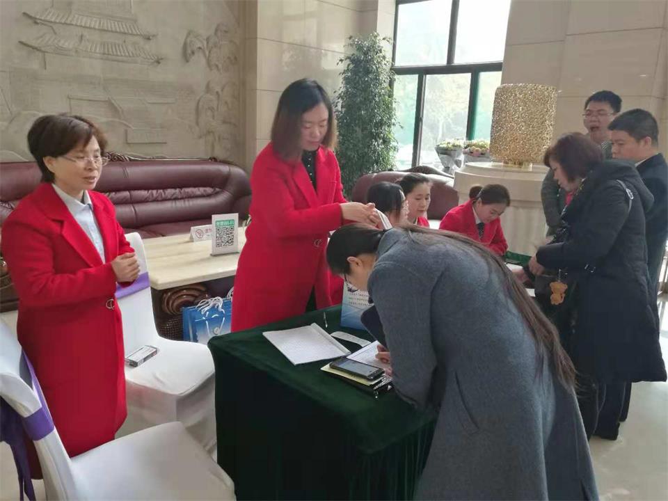 少儿推拿精英齐聚运城 共襄共同体成立暨学术交流大会(图5)