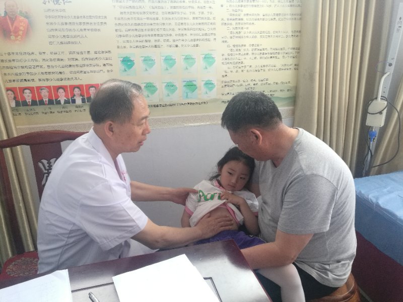 孙德仁校长坐诊1