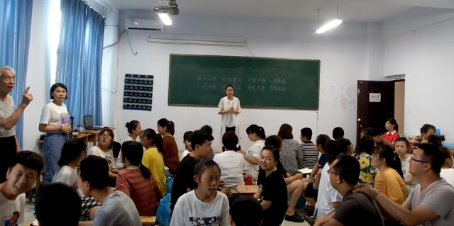 经络穴位速记培训班学员练习