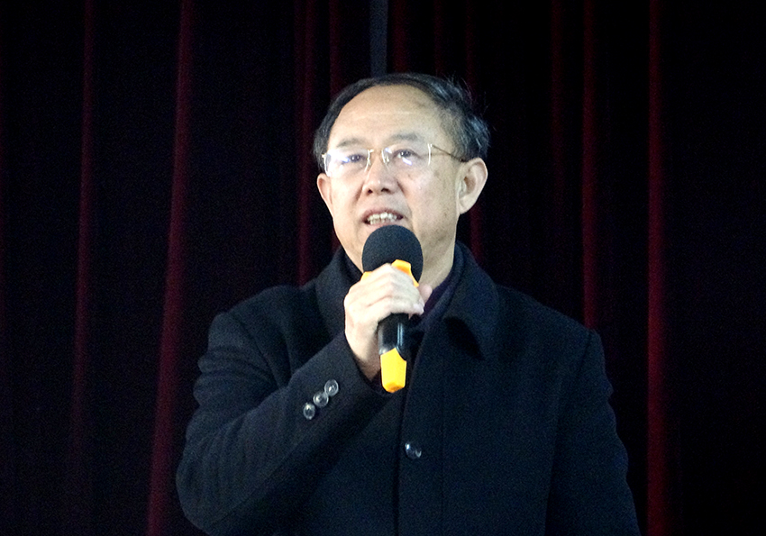 我校隆重举行图书馆捐赠图书仪式