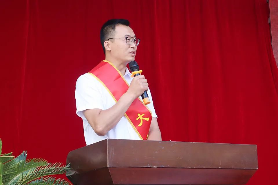 标榜模范·树立旗帜——系列报道之“十大标兵”代表师晓乐的演讲(图1)
