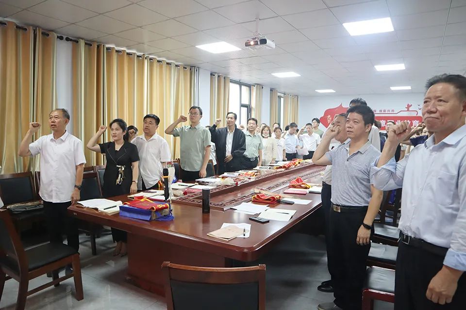 迎接党的二十大·培根铸魂育新人——我校隆重举行庆祝第38个教师节暨表彰大会(图17)
