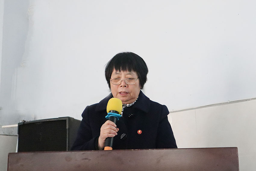 学习雷锋精神 共建和谐校园——红色教育代代传